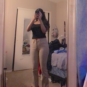I’ve only worn these pants like 2 times. They’re very good quality and so cute!